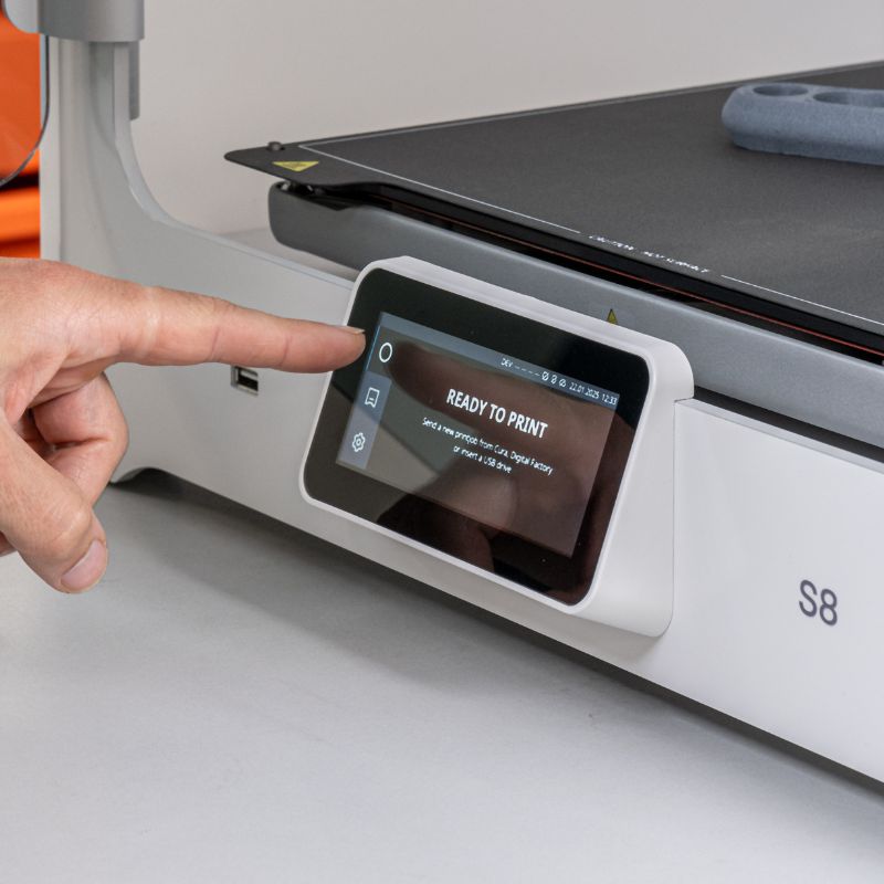 UltiMaker S8 intuïtieve touchscreen